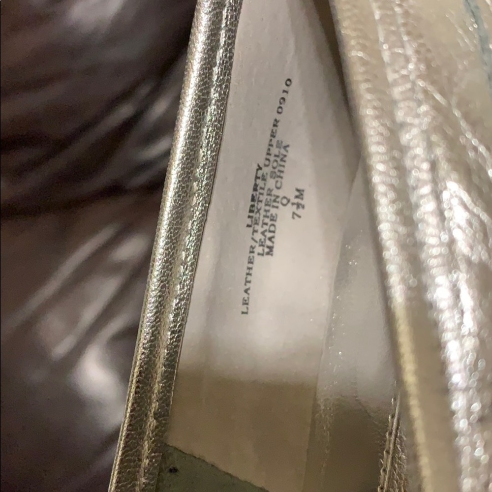 Shoes - Picture 4 of 5